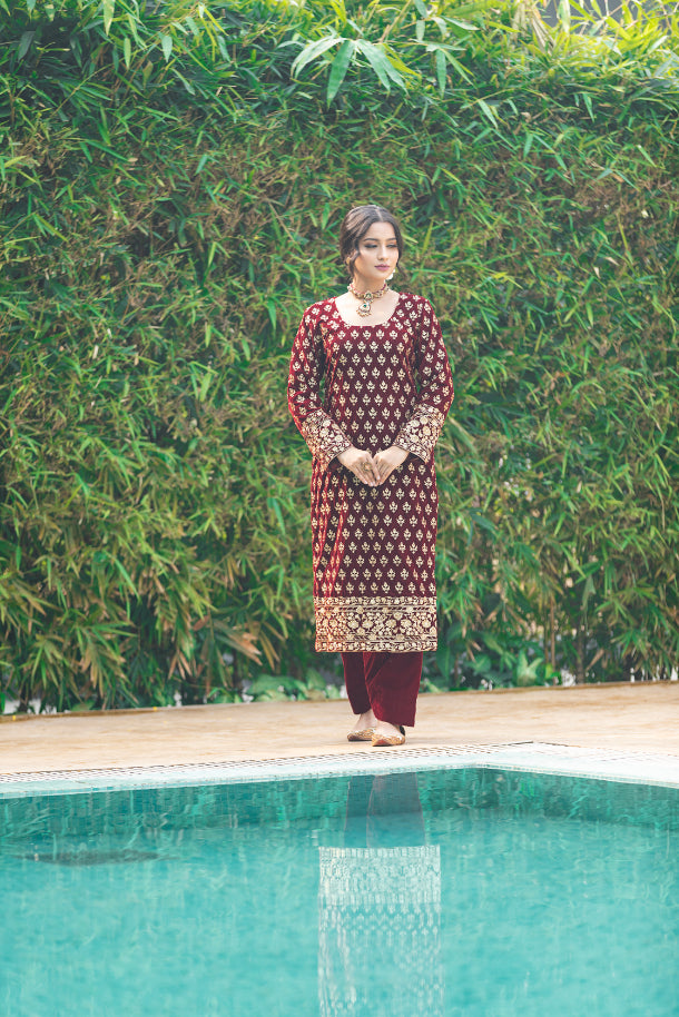 ELANA VELVET KURTA SET