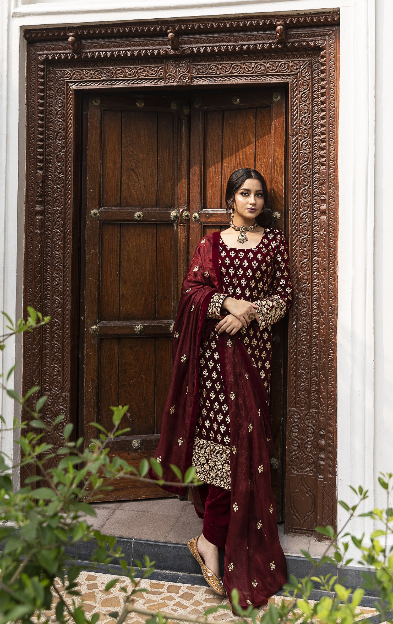 ELANA VELVET KURTA SET