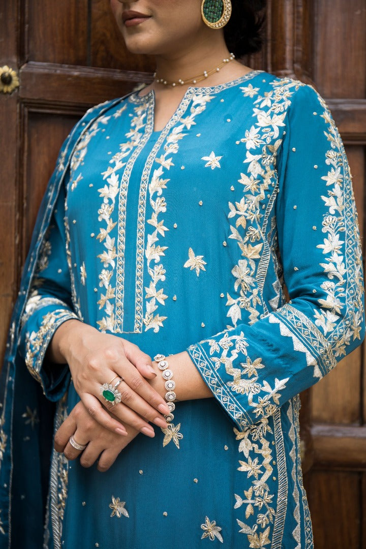 AASHNA CREPE KURTA SET