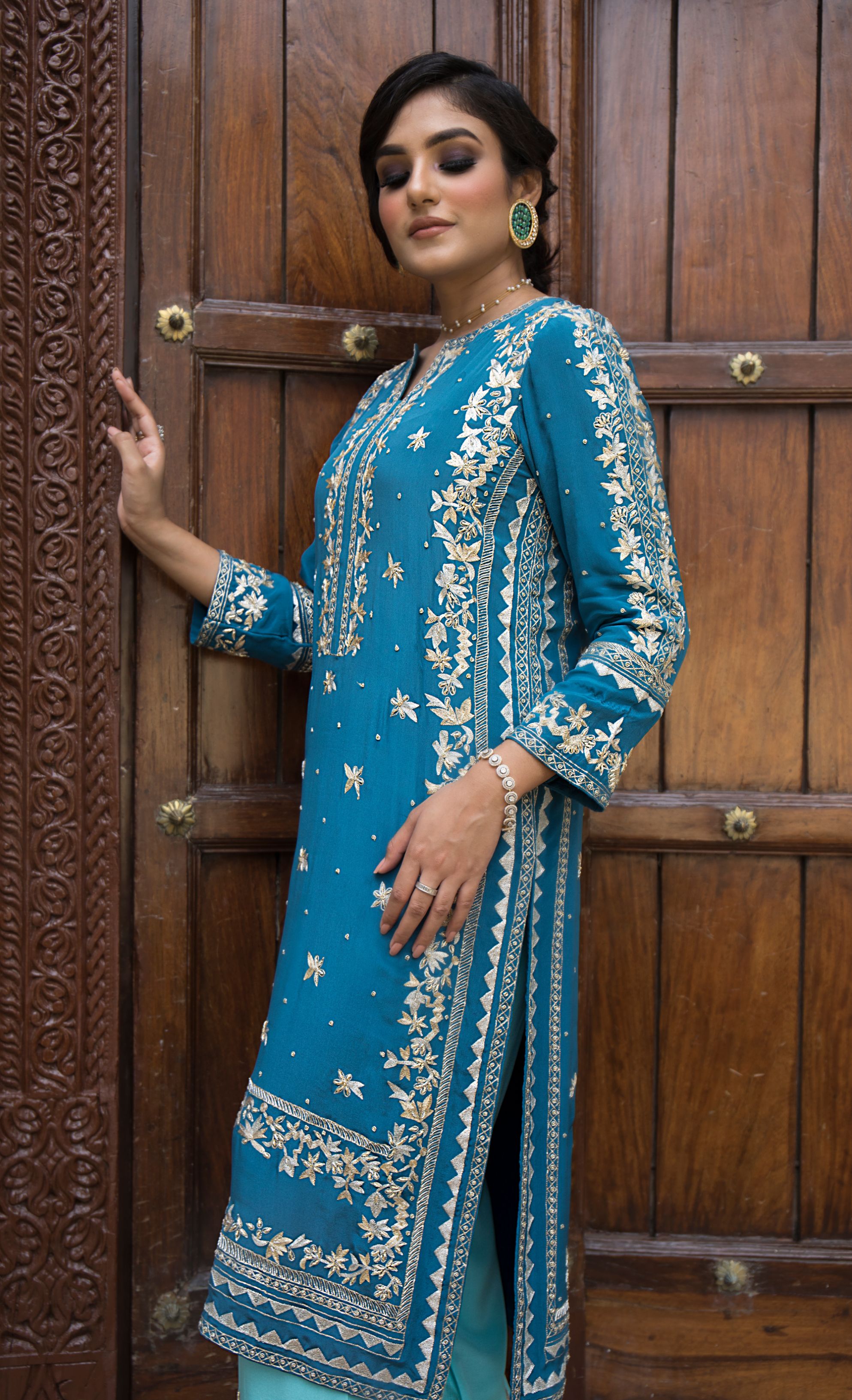 AASHNA CREPE KURTA SET